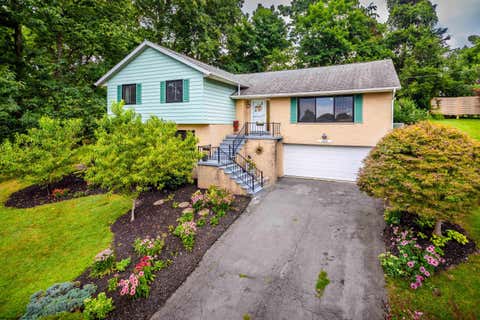 Photo of 1340 Cherry Lane, Morgantown, WV 26505 (MLS # 10166151)