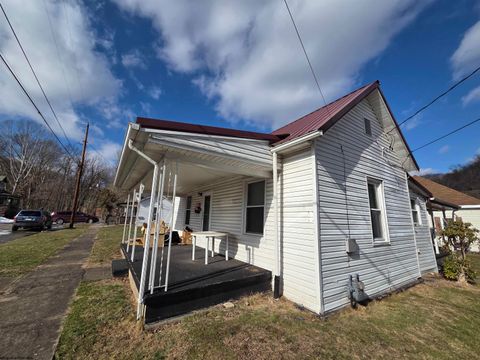 Photo of 204-208 W 7th Street, Weston, WV 26452 (MLS # 10163487)