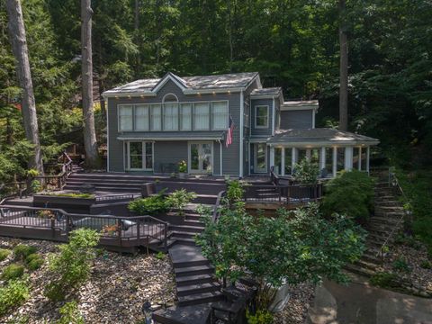 Photo of 1430 Lake Floyd Circle, Bristol, WV 26426 (MLS # 10162870)