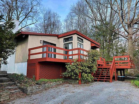 Photo of 143 Paradise Circle, Morgantown, WV 26508 (MLS # 10163950)