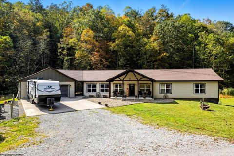 Photo of 441 Aspin Road, Weston, WV 26452 (MLS # 10160952)