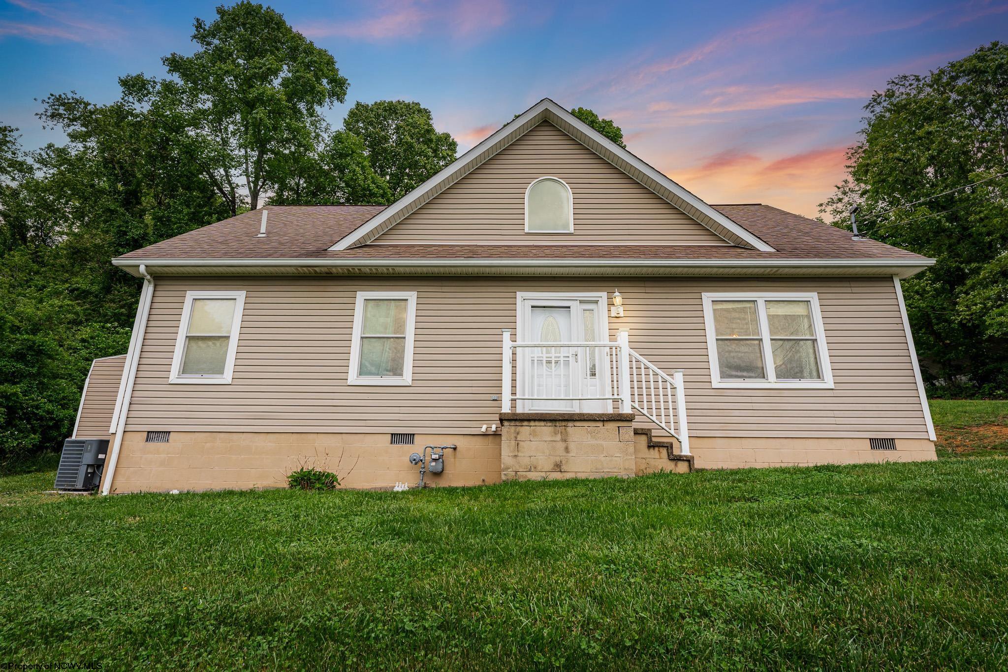 View Fairmont, WV 26554 house