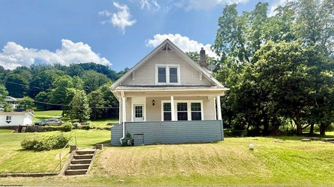 Photo of 1095 PARKVIEW Road, Grafton, WV 26354 (MLS # 10165691)