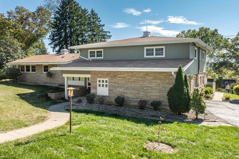 Photo of 604 Schubert Place, Morgantown, WV 26505 (MLS # 10161010)
