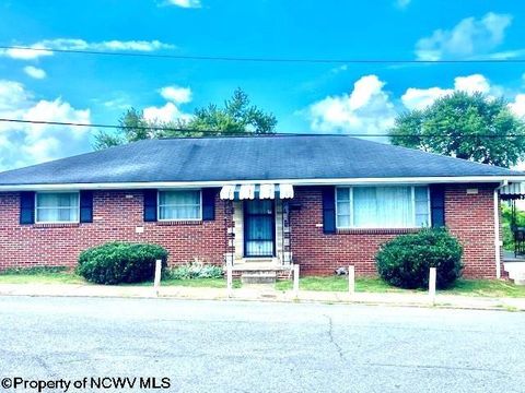 Photo of 120 Brown Street, Clarksburg, WV 26301 (MLS # 10161139)