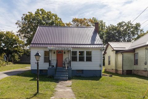 Photo of 3930 Shinnston Pike, Clarksburg, WV 26301 (MLS # 10161624)