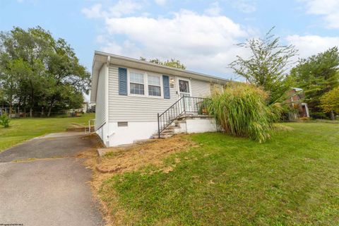 Photo of 22 Eastgate Drive, Morgantown, WV 26508 (MLS # 10161753)