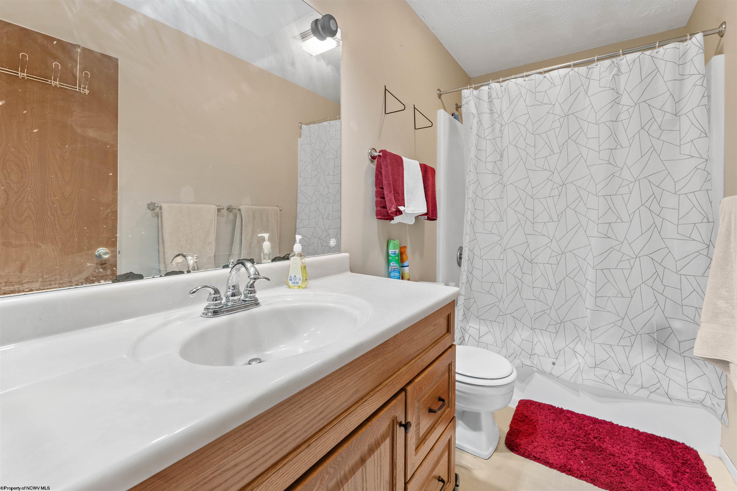 Morgantown, West Virginia 26505, United States, 2 Bedrooms Bedrooms, ,2 BathroomsBathrooms,Residential,Pending,60172