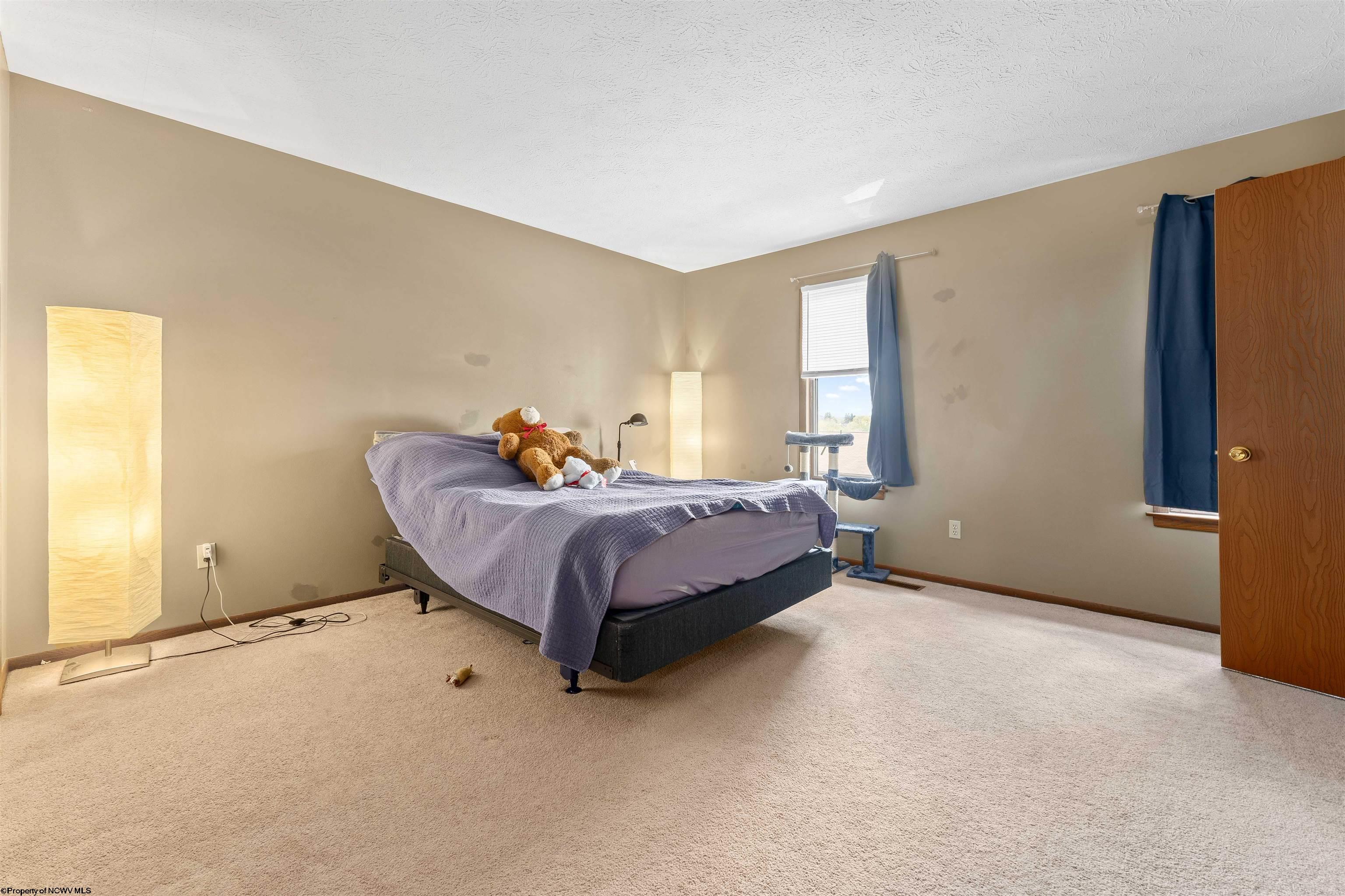 Morgantown, West Virginia 26505, United States, 2 Bedrooms Bedrooms, ,2 BathroomsBathrooms,Residential,Pending,60172