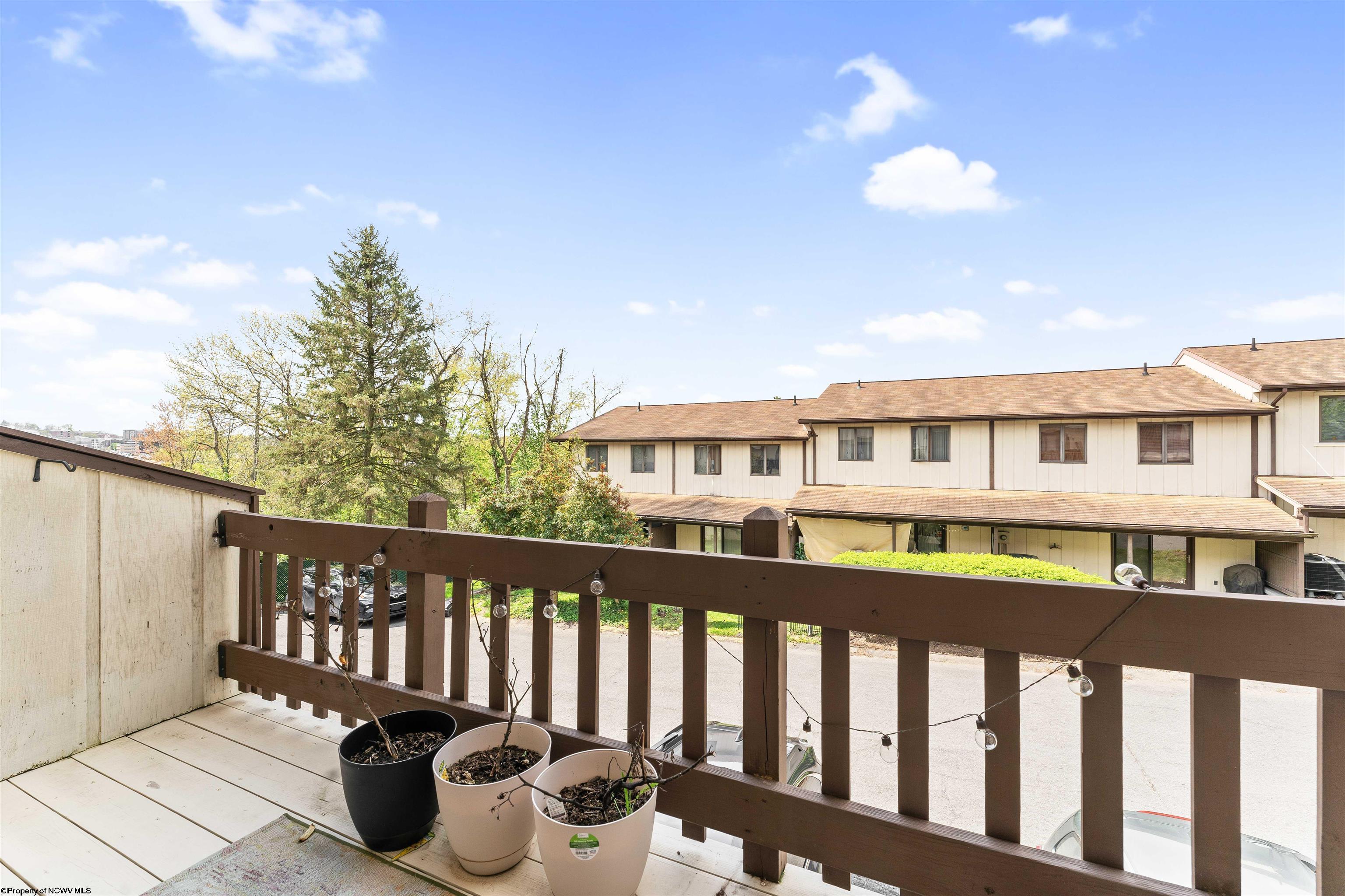 Morgantown, West Virginia 26505, United States, 2 Bedrooms Bedrooms, ,2 BathroomsBathrooms,Residential,Pending,60172