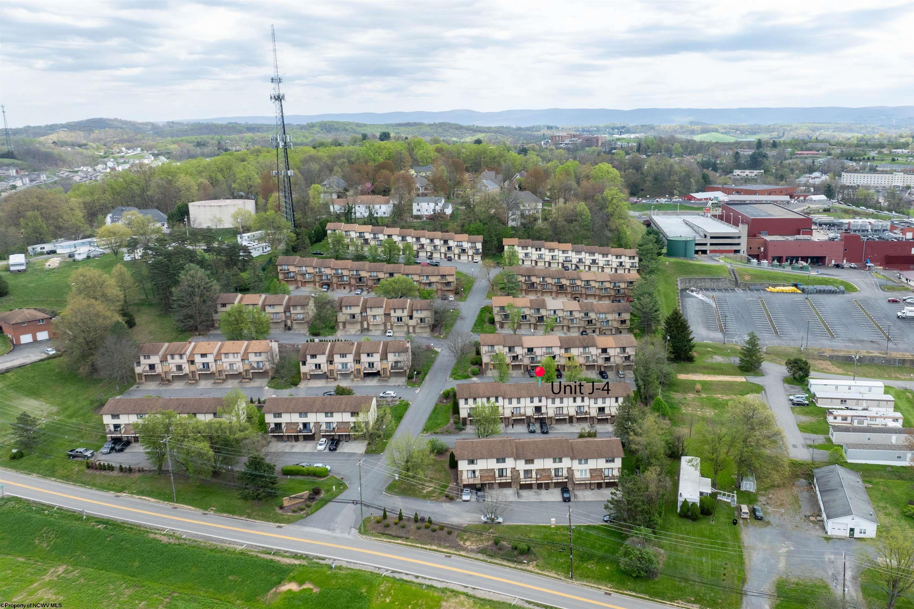 Morgantown, West Virginia 26505, United States, 2 Bedrooms Bedrooms, ,2 BathroomsBathrooms,Residential,Pending,60172