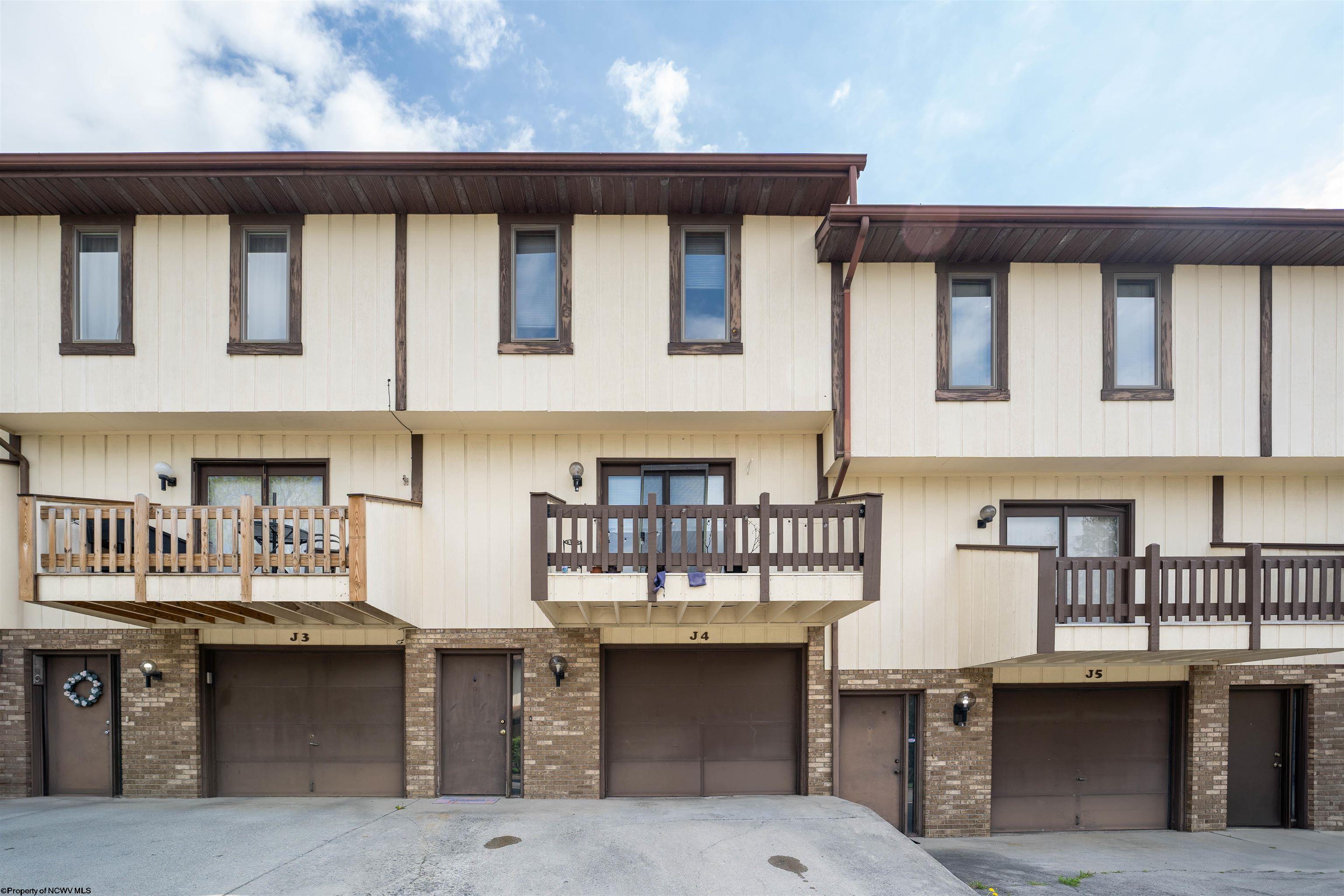 Morgantown, West Virginia 26505, United States, 2 Bedrooms Bedrooms, ,2 BathroomsBathrooms,Residential,Pending,60172