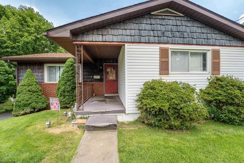 Photo of 1112 Westmont Road, Fairmont, WV 26554 (MLS # 10160819)