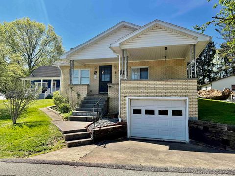 Photo of 228 Meadowlane Avenue, Fairmont, WV 26554 (MLS # 10164392)