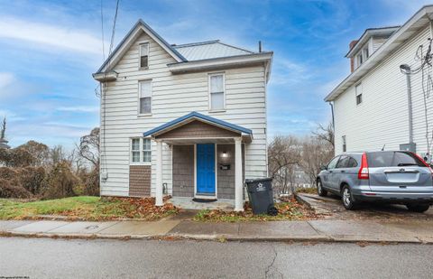 Photo of 909 College Avenue, Morgantown, WV 26508 (MLS # 10162670)