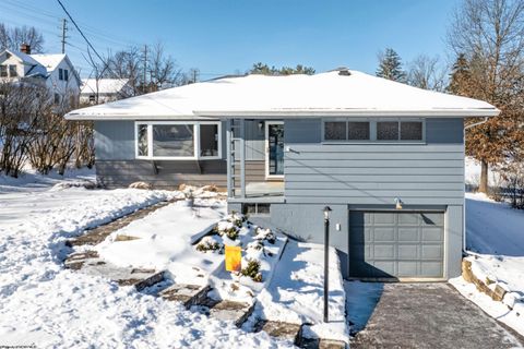 Photo of 1217 Corvet Avenue, Morgantown, WV 26505 (MLS # 10163306)