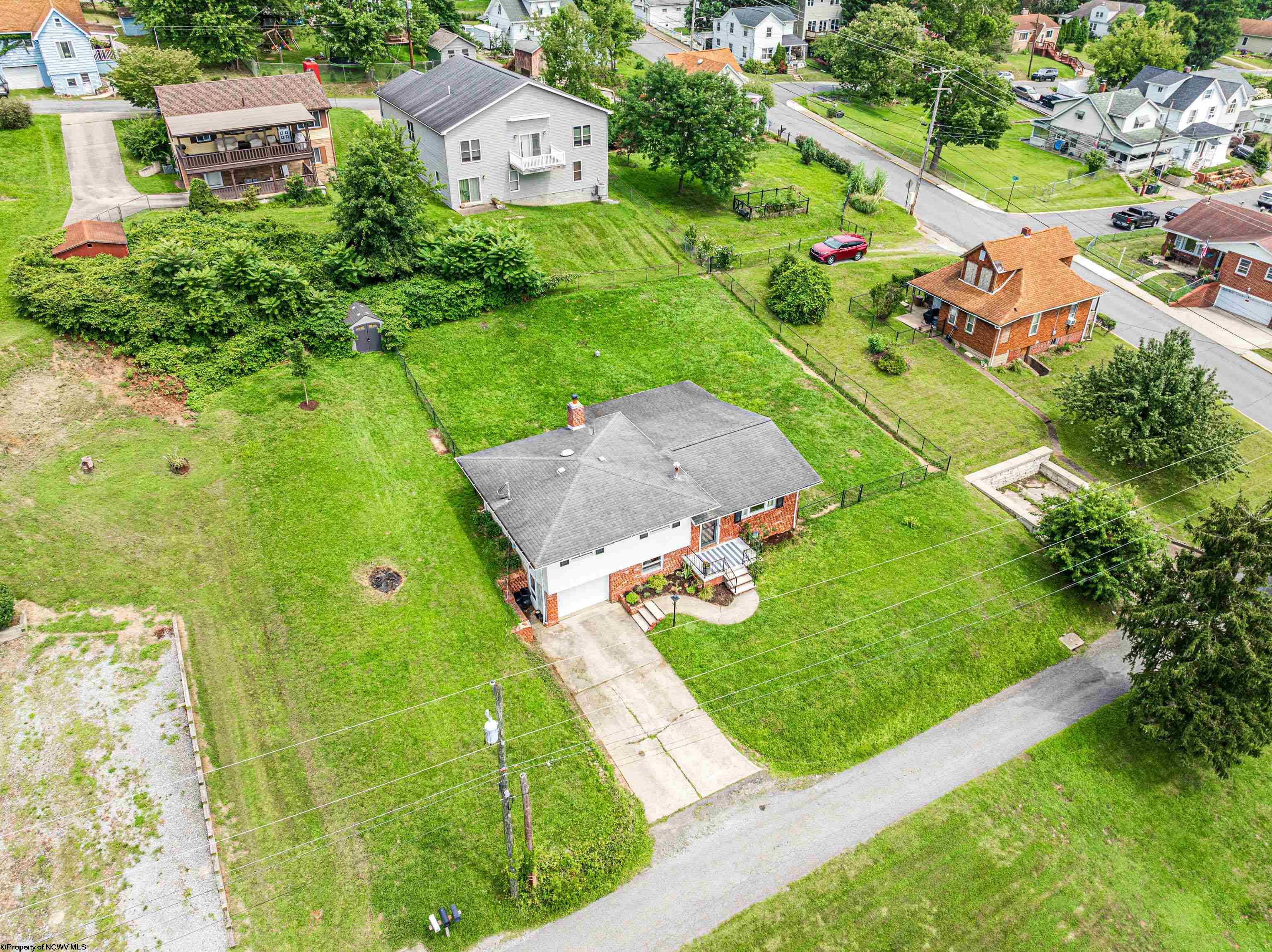 Morgantown, West Virginia 26505, United States, 3 Bedrooms Bedrooms, ,2 BathroomsBathrooms,Residential,Contingent,188469