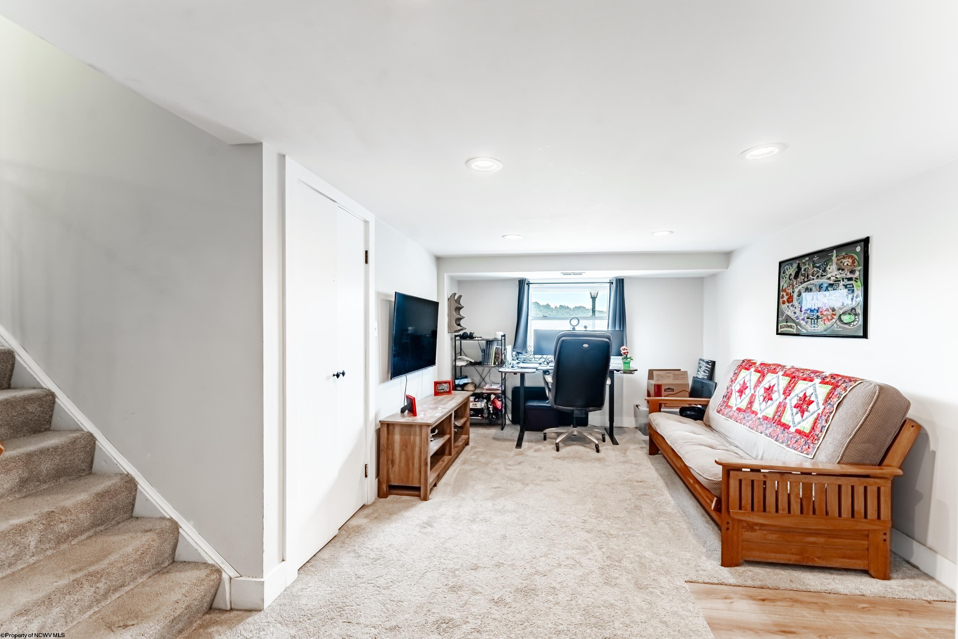 Morgantown, West Virginia 26505, United States, 3 Bedrooms Bedrooms, ,2 BathroomsBathrooms,Residential,Contingent,188469