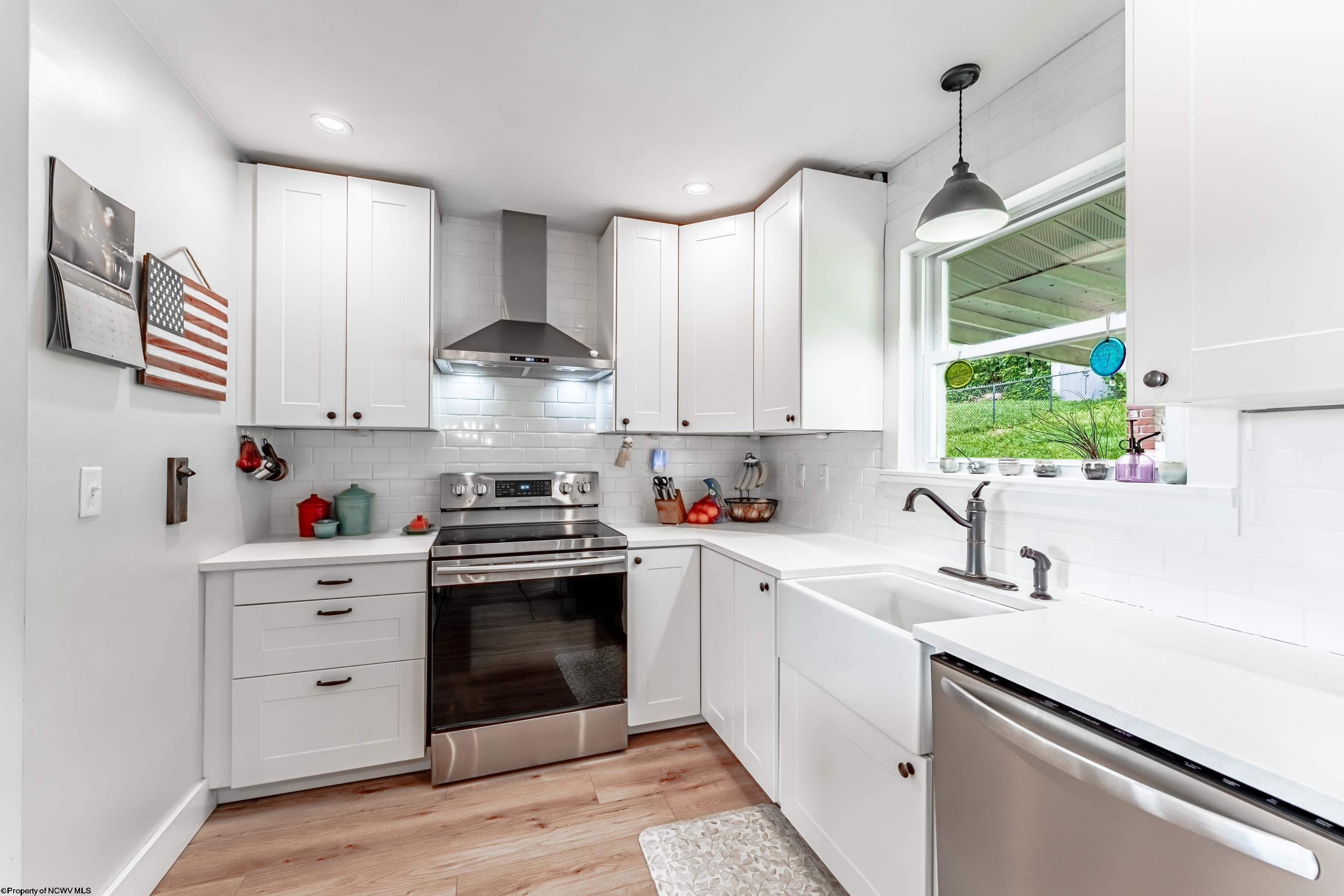 Morgantown, West Virginia 26505, United States, 3 Bedrooms Bedrooms, ,2 BathroomsBathrooms,Residential,Contingent,188469