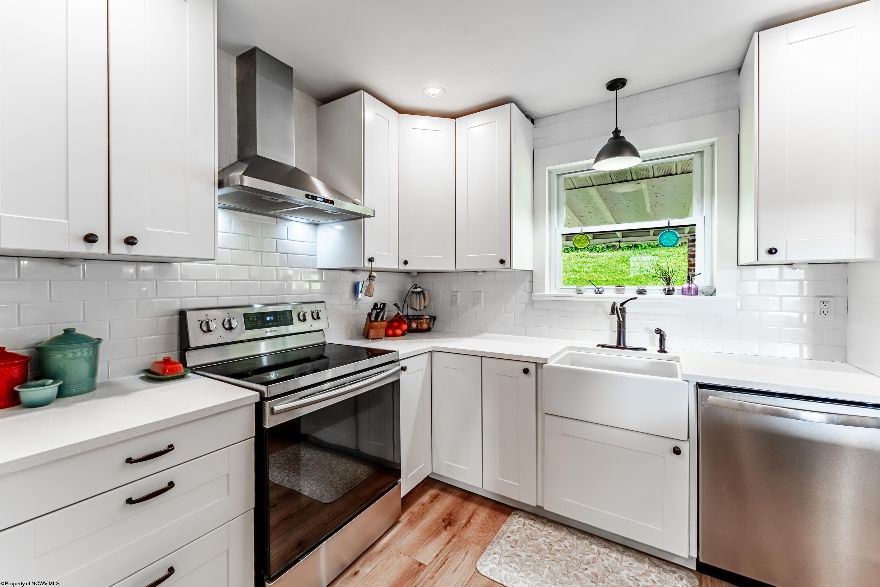 Morgantown, West Virginia 26505, United States, 3 Bedrooms Bedrooms, ,2 BathroomsBathrooms,Residential,Contingent,188469