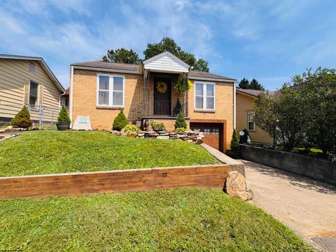 Photo of 406 Highland Avenue, Fairmont, WV 26554 (MLS # 10166476)