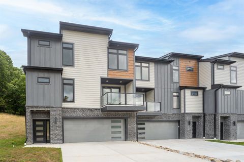 Photo of 118 Tivoli Garden Drive, Morgantown, WV 26508 (MLS # 10163813)