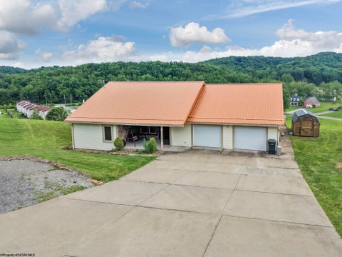 Photo of 180 Overlook Drive, Buckhannon, WV 26201 (MLS # 10165447)