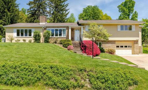 Photo of 1348 Anderson Avenue, Morgantown, WV 26505 (MLS # 10164260)