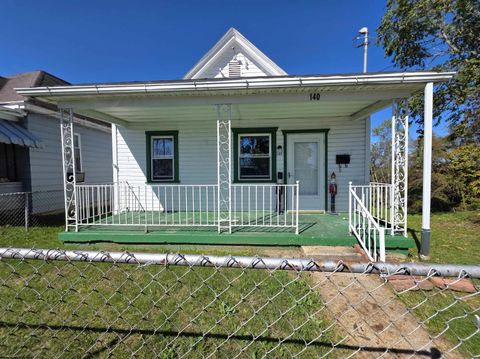 Photo of 140 Chestnut Street, Fairmont, WV 26554 (MLS # 10161881)