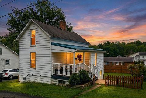 Photo of 528 Hess Street, Morgantown, WV 26501 (MLS # 10165012)