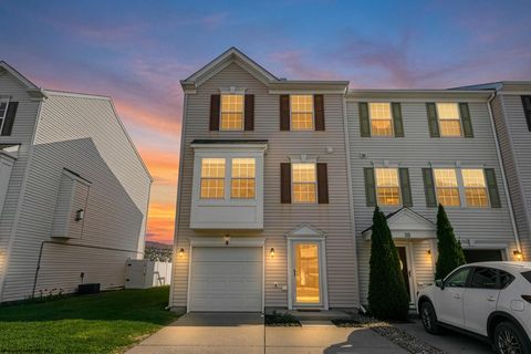 Photo of 37 Robin Lane, Morgantown, WV 26508 (MLS # 10164345)