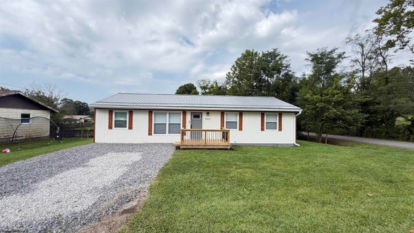 5263 WOODLAND DR, CLARKSBURG, WV 26301 - Image 72d74e2bf9885264a5ca05ca2af17c6e/270393097