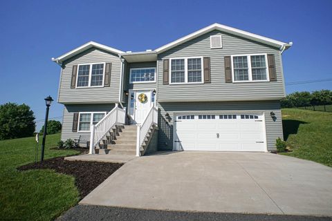 Photo of 15 Charolais Circle, Fairmont, WV 26554 (MLS # 10164939)