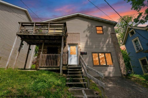 Photo of 40 Highland Avenue, Morgantown, WV 26505 (MLS # 10165284)