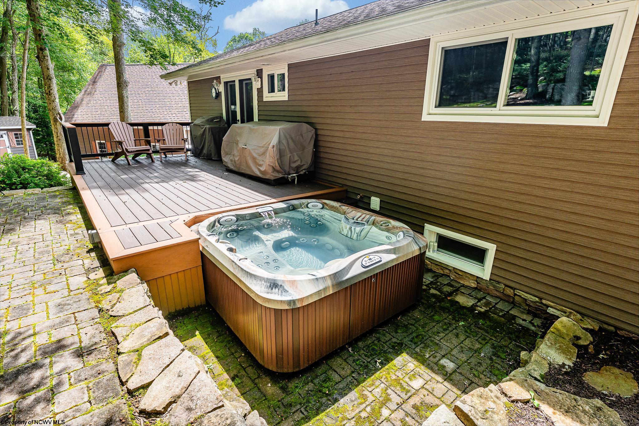 Friendsville, Maryland 21531, United States, 4 Bedrooms Bedrooms, ,2 BathroomsBathrooms,Residential,Contingent,203794