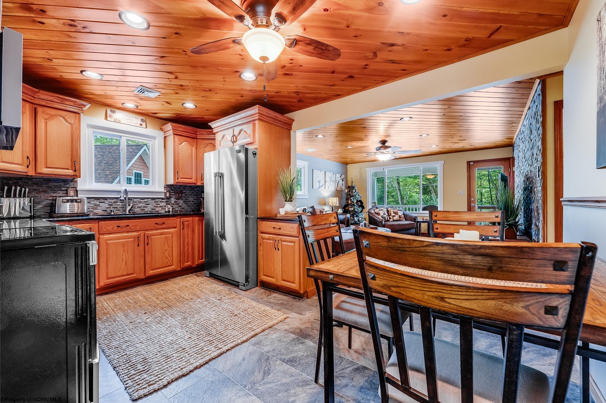 Friendsville, Maryland 21531, United States, 4 Bedrooms Bedrooms, ,2 BathroomsBathrooms,Residential,Contingent,203794