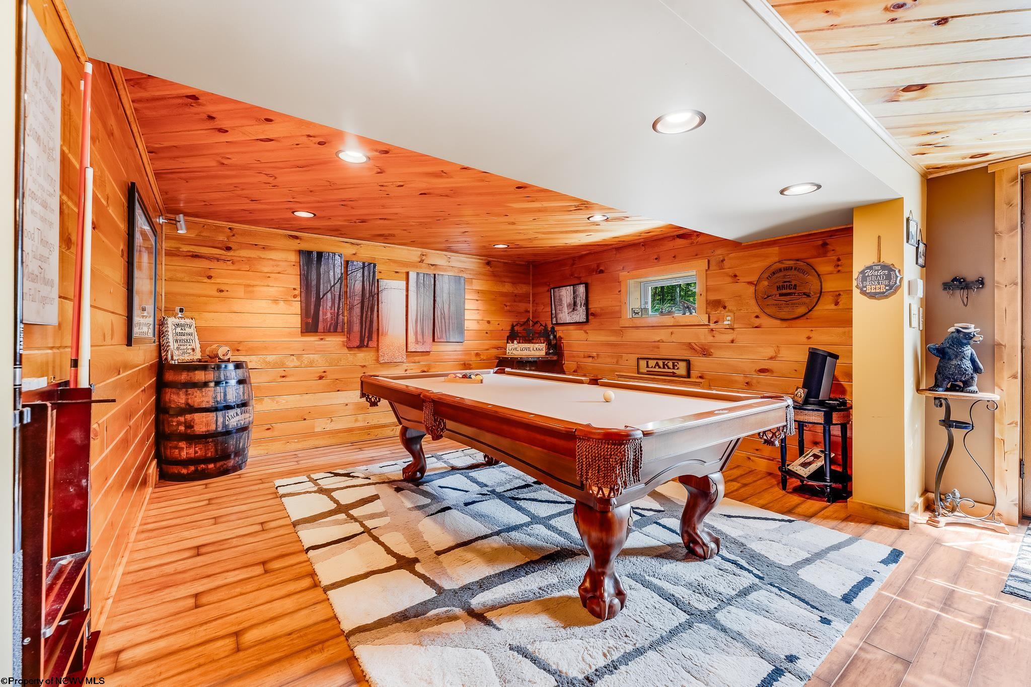 Friendsville, Maryland 21531, United States, 4 Bedrooms Bedrooms, ,2 BathroomsBathrooms,Residential,Contingent,203794