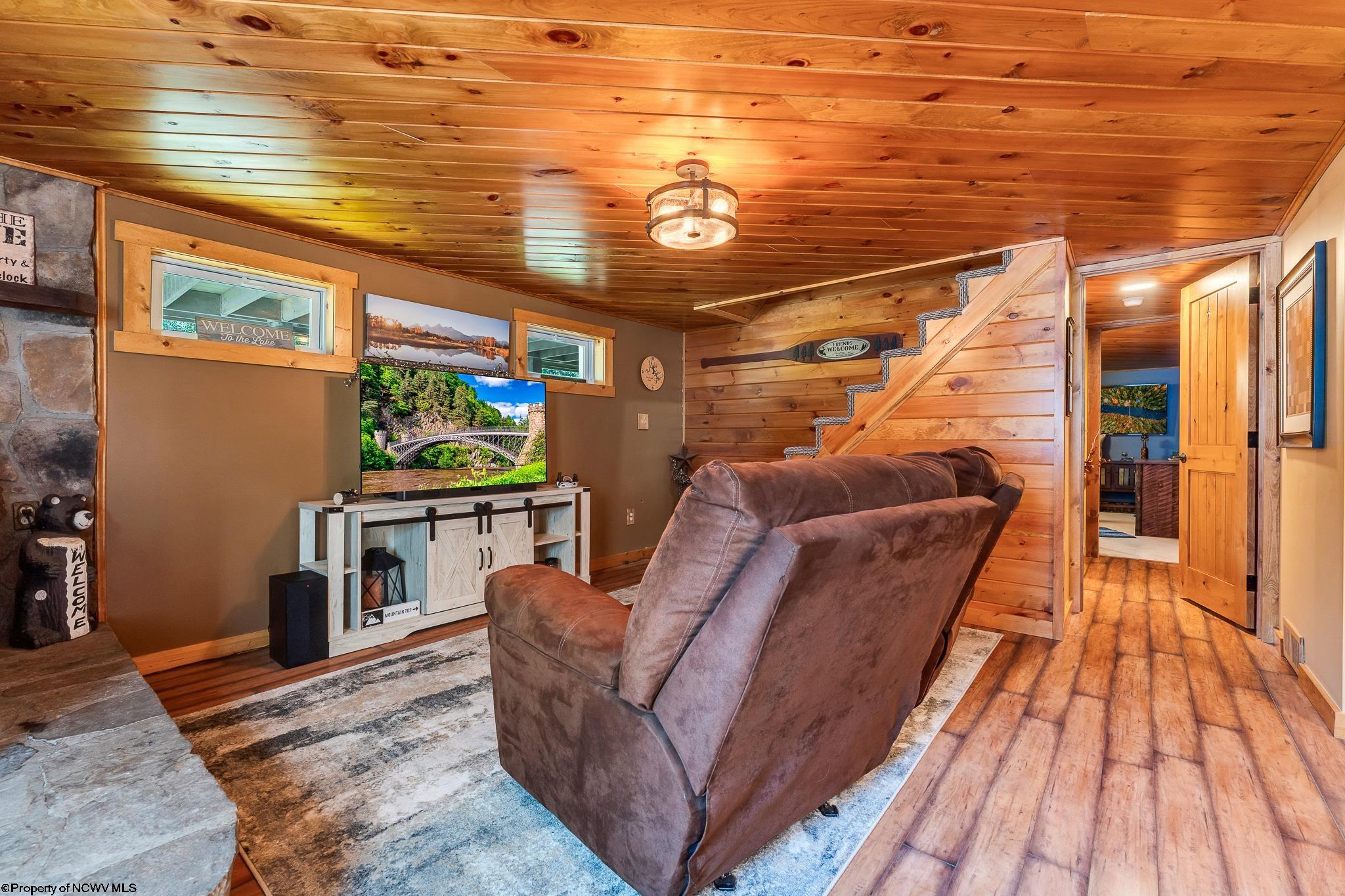 Friendsville, Maryland 21531, United States, 4 Bedrooms Bedrooms, ,2 BathroomsBathrooms,Residential,Contingent,203794