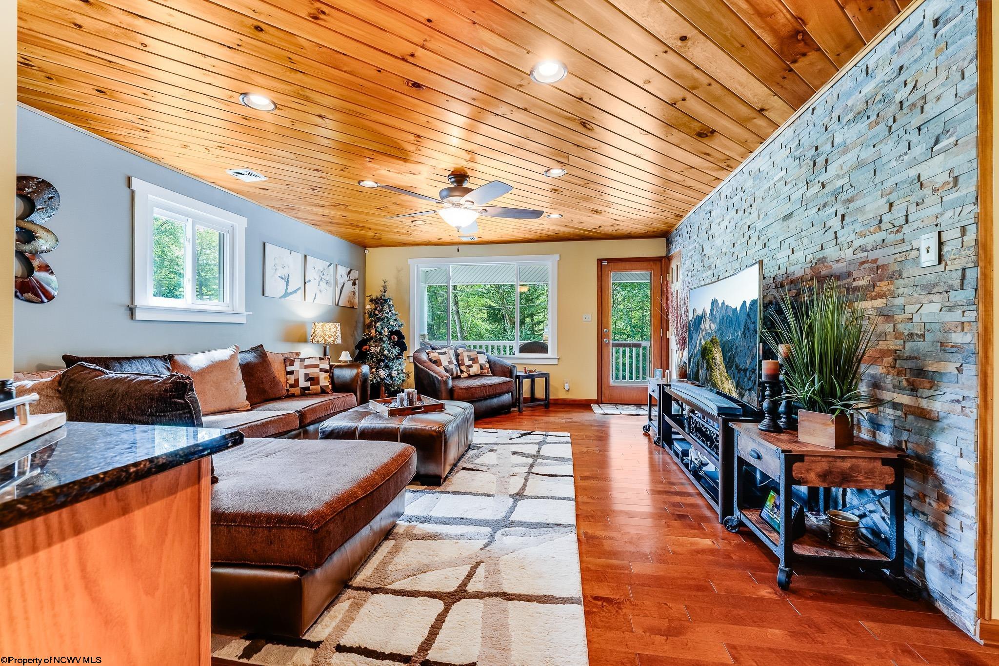 Friendsville, Maryland 21531, United States, 4 Bedrooms Bedrooms, ,2 BathroomsBathrooms,Residential,Contingent,203794