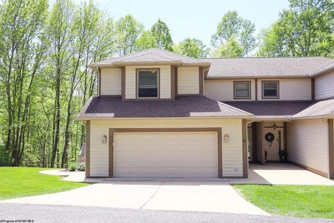 Photo of 12 Oak Ridge Drive, Morgantown, WV 26508 (MLS # 10164523)