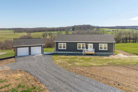 Photo of 238 E Meadowlark Drive, Bruceton Mills, WV 26525 (MLS # 10164634)