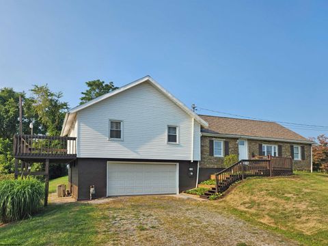 Photo of 2726 Stewartstown Road, Morgantown, WV 26508 (MLS # 10164403)