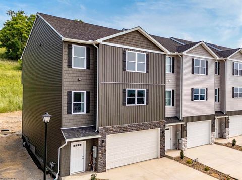 Photo of 286 Red Oak Lane, Morgantown, WV 26501 (MLS # 10163316)