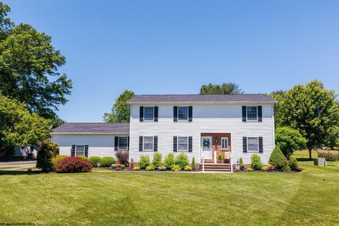 Photo of 318 Fairlawn Drive, Buckhannon, WV 26201 (MLS # 10162089)