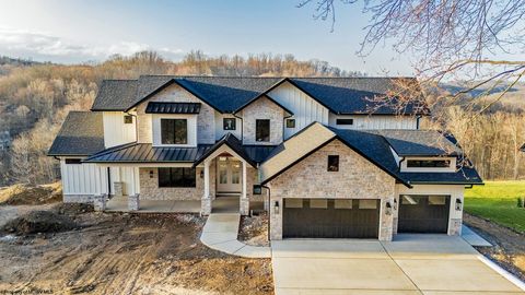 Photo for 418 Rustic Hills Drive