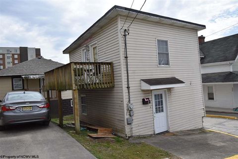 Photo of 308 4th Street, Morgantown, WV 26505 (MLS # 10162540)