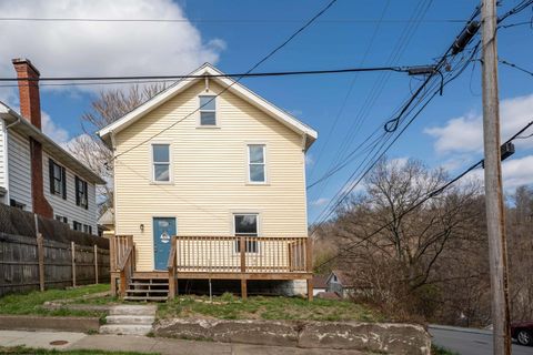 Photo of 621 Alma Street, Morgantown, WV 26501 (MLS # 10163257)
