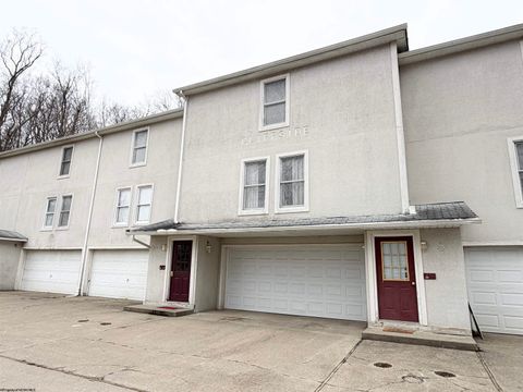 Photo of 38 Cliffside Drive #5, Morgantown, WV 26501 (MLS # 10163807)