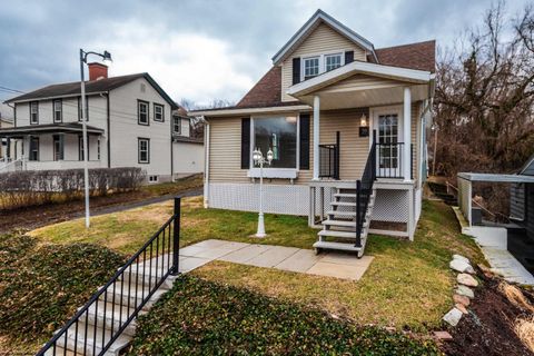 Photo of 59 Monongahela Avenue, Westover, WV 26501 (MLS # 10163237)