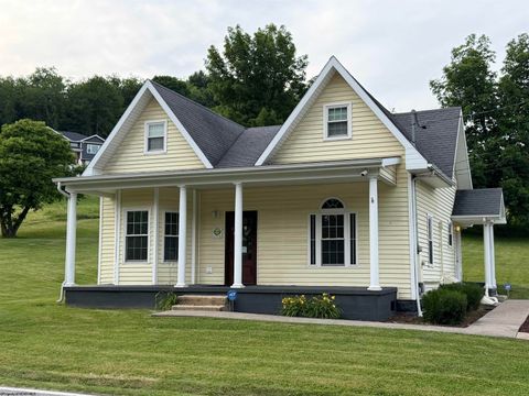 Photo of 1936 Morgantown Avenue, Fairmont, WV 26554 (MLS # 10165411)